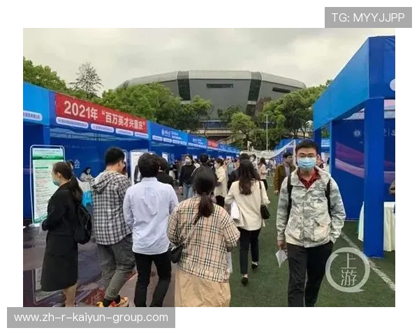 成都西南大学教师招聘考生奔跑进场受关注，2021年西南大学教师招聘会